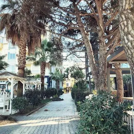 Sun & Sea Qerret 1 Apartament *